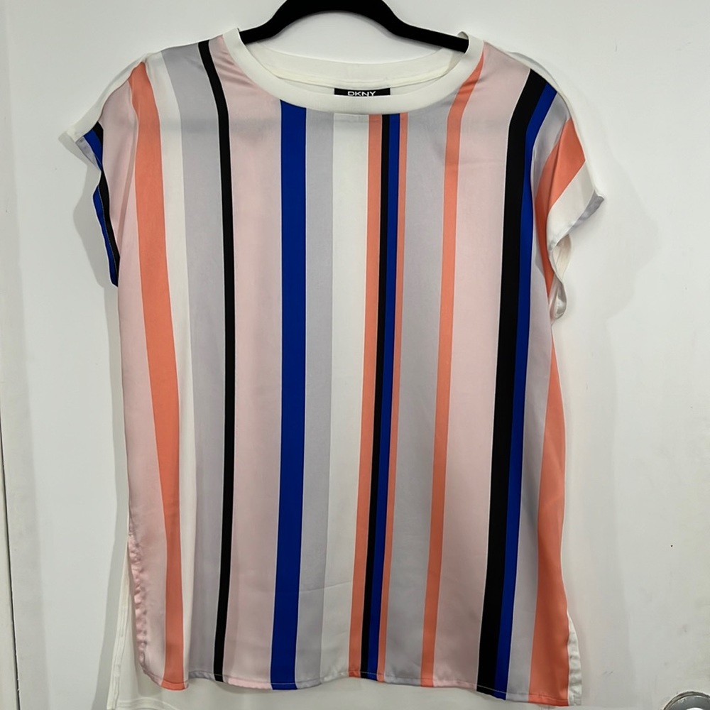 DKNY line Shirt